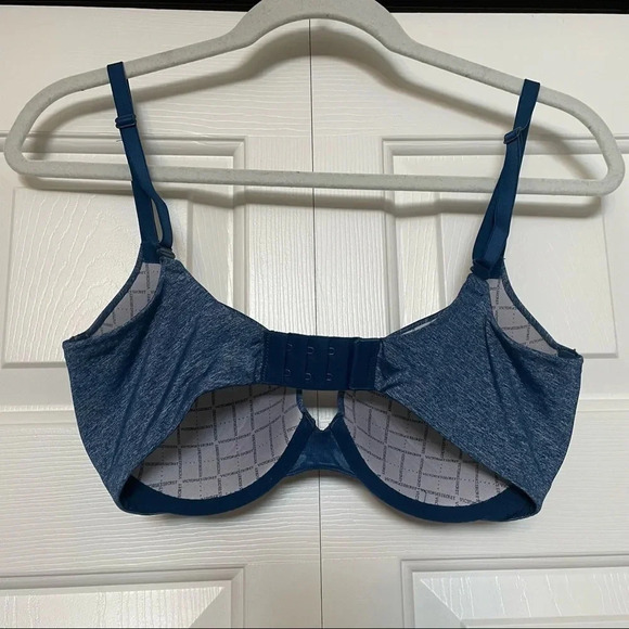 Victoria’s Secret Padded Perfect Coverage Bra - Picture 2 of 5